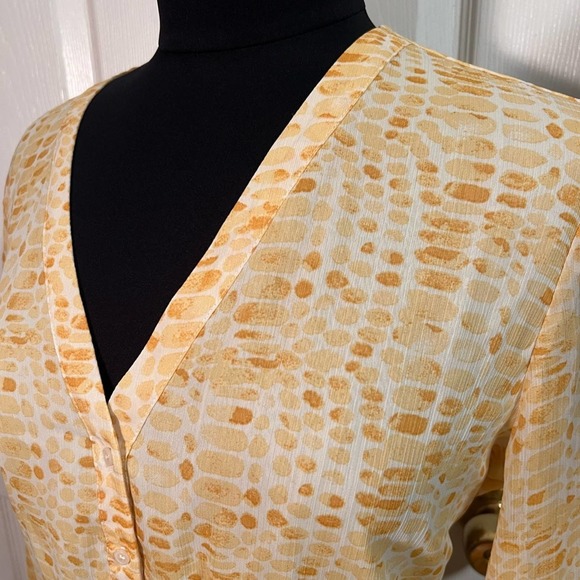 Banana Republic Yellow Polka Dot Button Down Peplum Blouse L - Picture 2 of 4